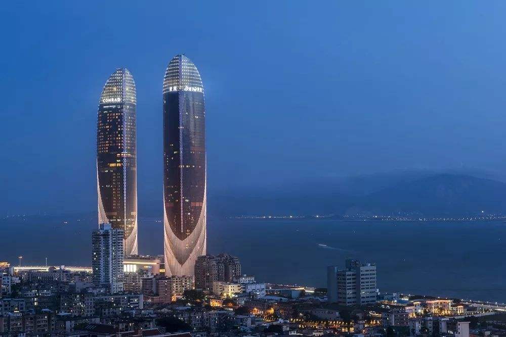  世茂海峡大厦